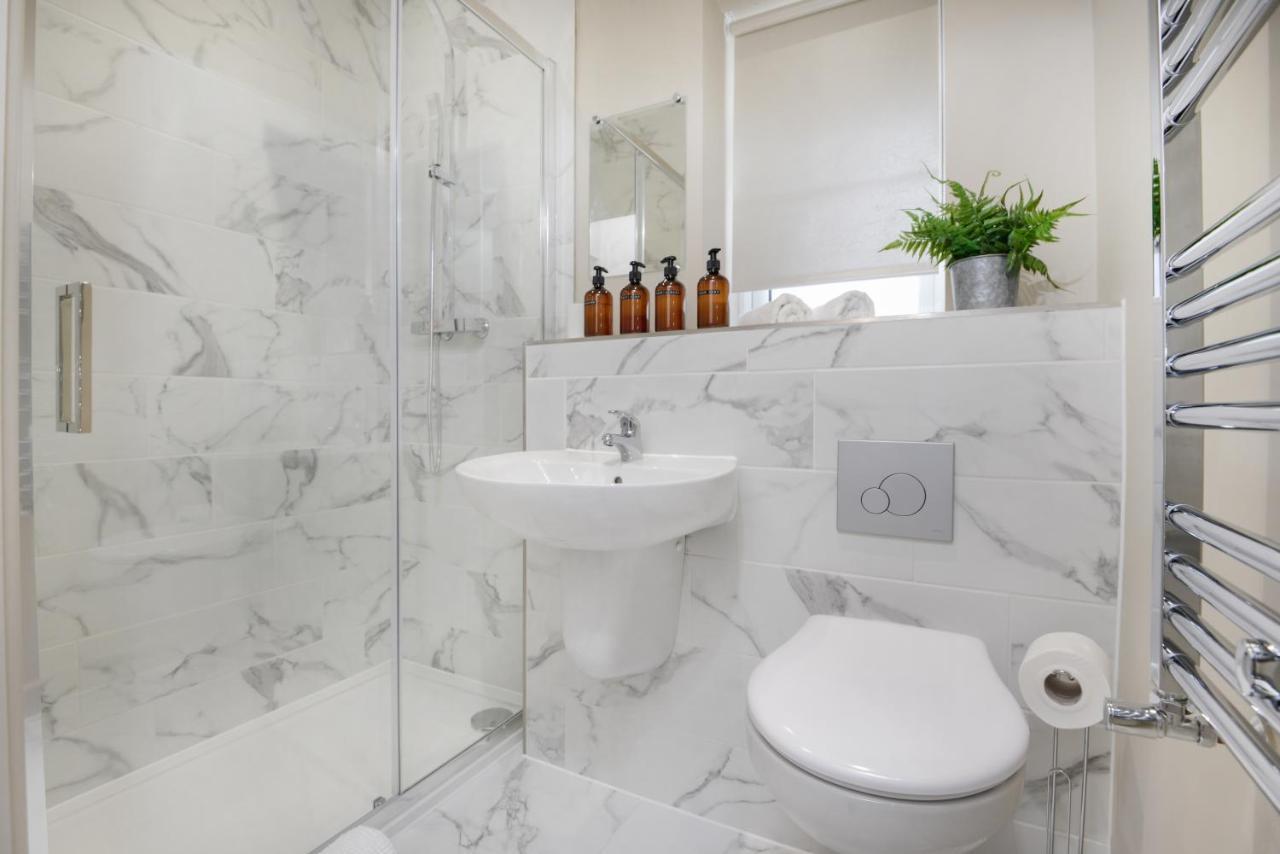 Apartment Three - Free Private Car Park - Sleeps 6 - 3 Shower Rooms - By Ocean City Retreats プリマス エクステリア 写真