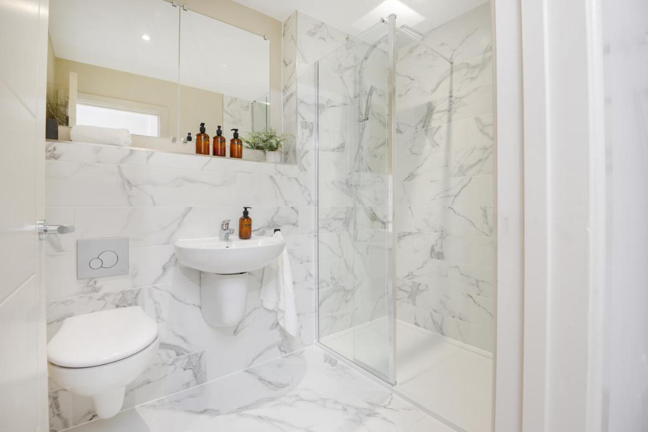 Apartment Three - Free Private Car Park - Sleeps 6 - 3 Shower Rooms - By Ocean City Retreats プリマス エクステリア 写真