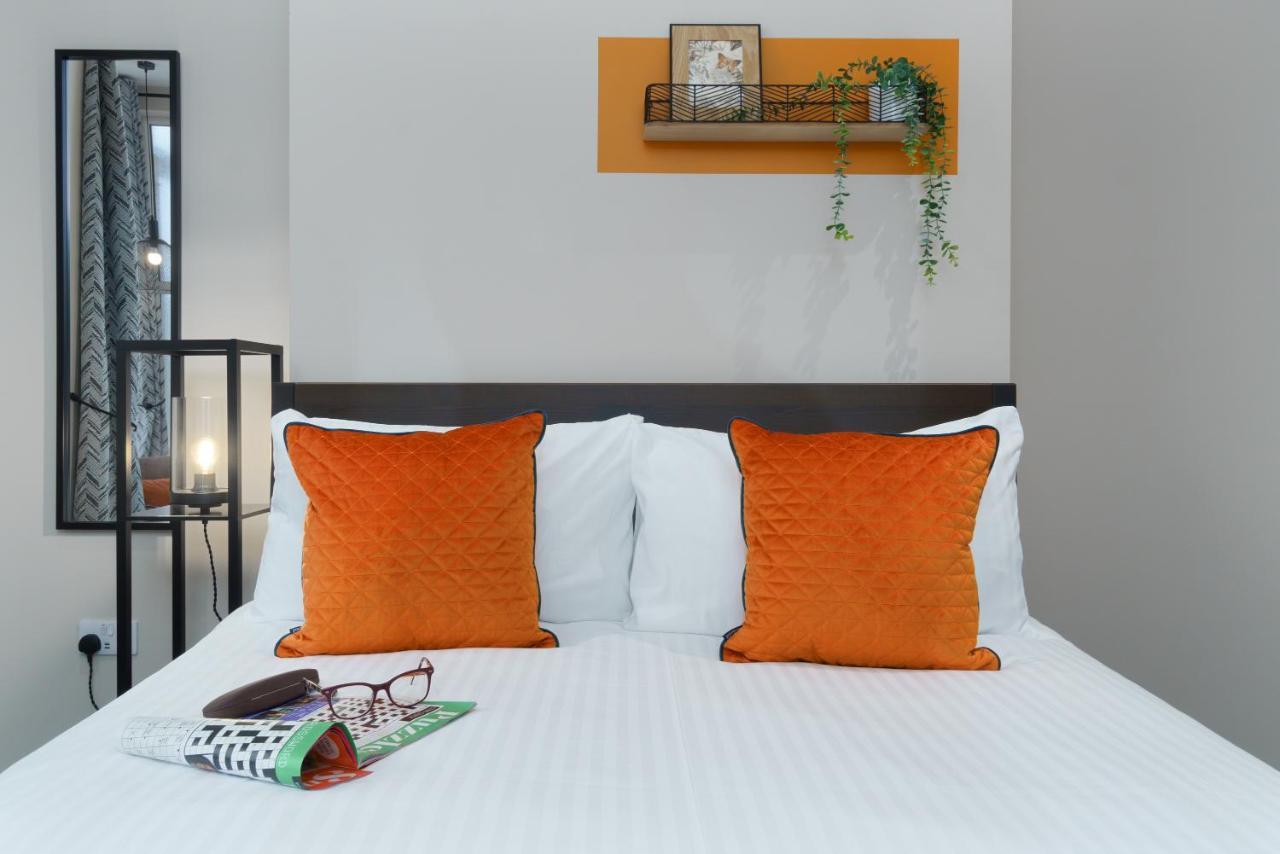 Apartment Three - Free Private Car Park - Sleeps 6 - 3 Shower Rooms - By Ocean City Retreats プリマス エクステリア 写真